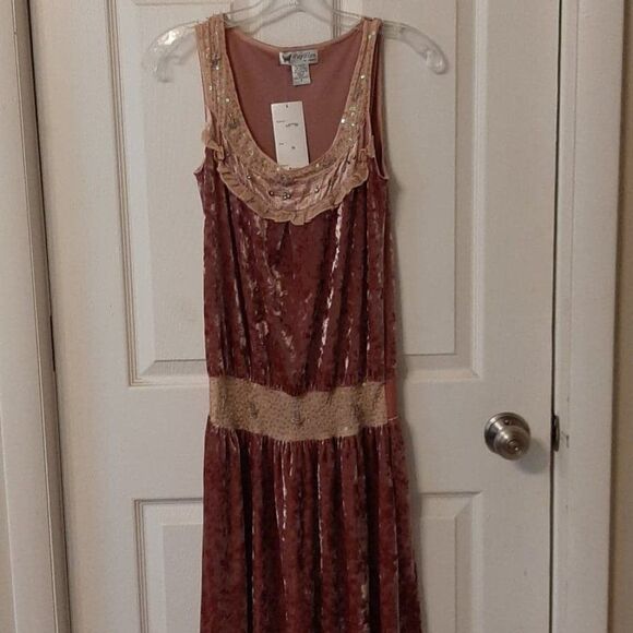 Papillion Dress   - Picture 1 of 1